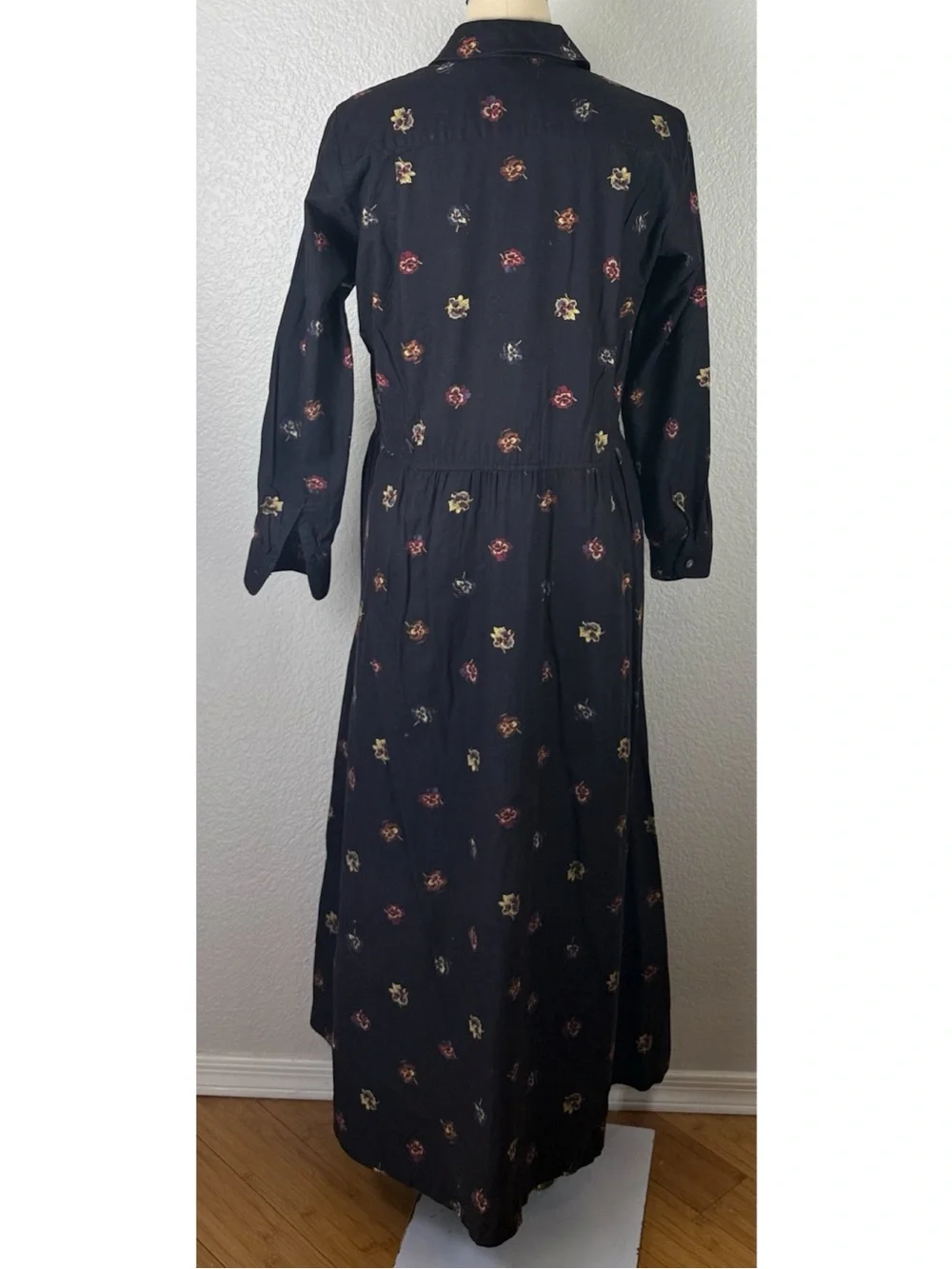 J Crew Vintage 90s Womens Longsleeve Maxi Shirt Dress Black Floral Modest size 8